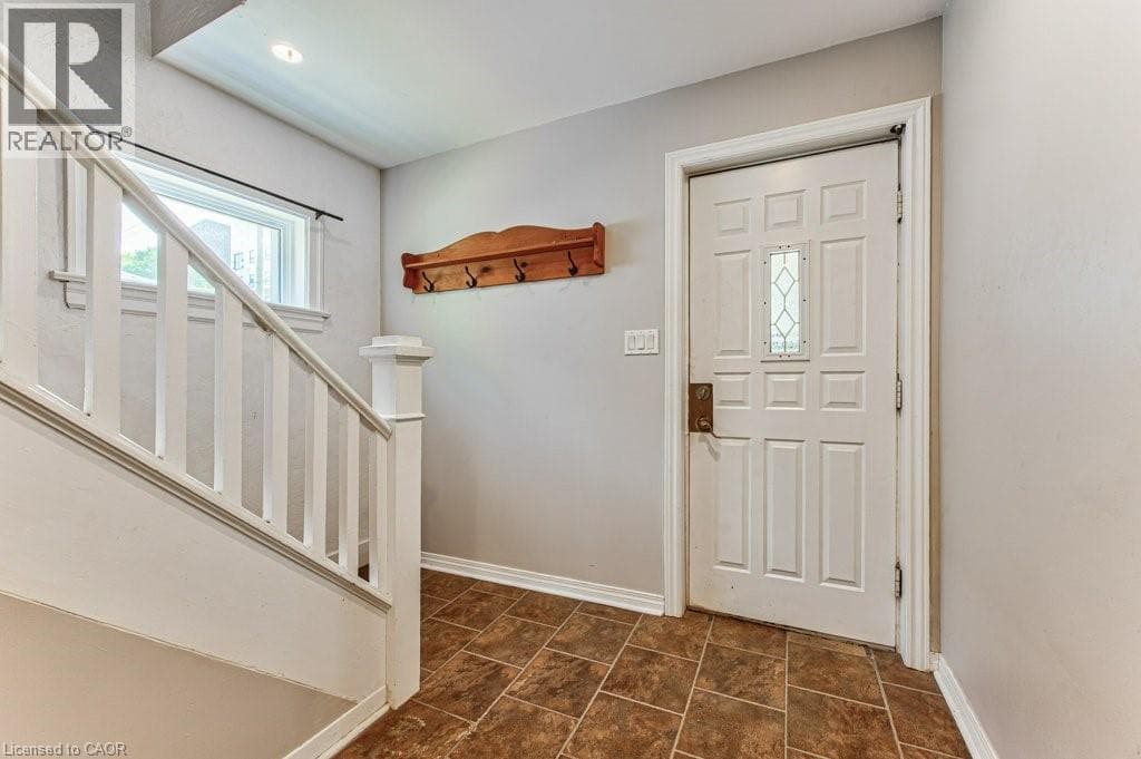 Detached for sale at 84 FRANKLIN Street S, Vanier, Kitchener, Ontario, photo 6
