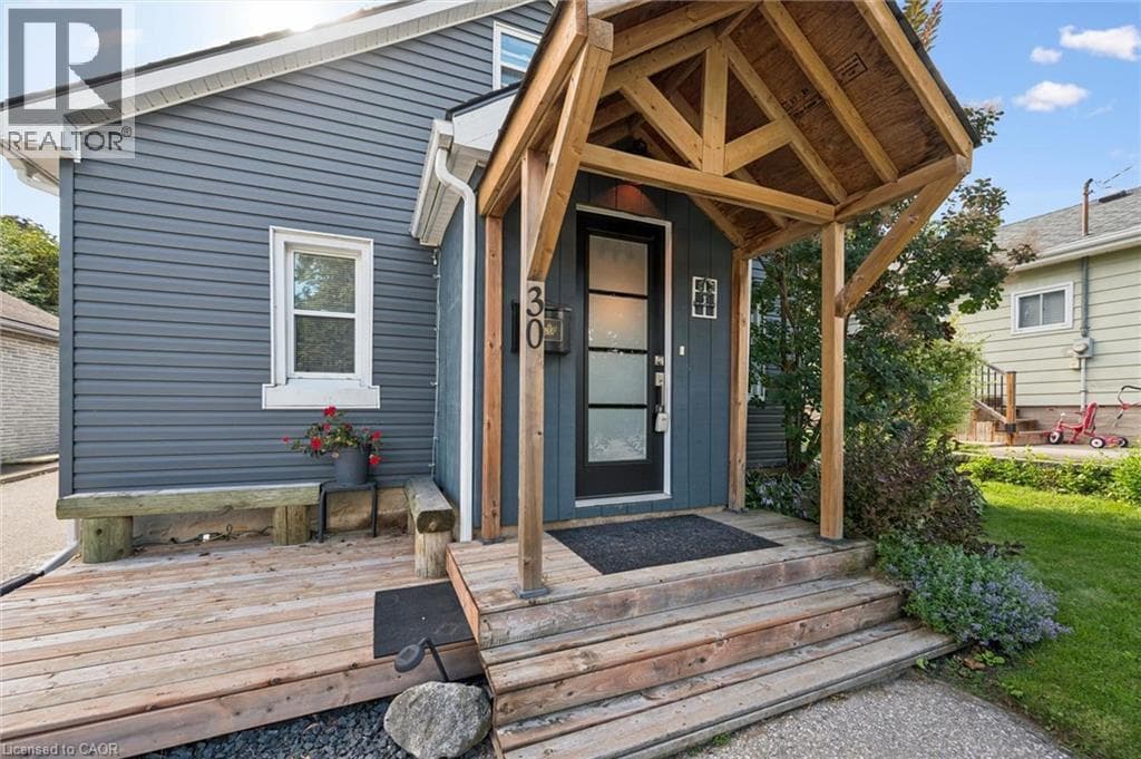 Detached for sale at 30 CHALMERS Street S, Glenview, Cambridge, Ontario, photo 4
