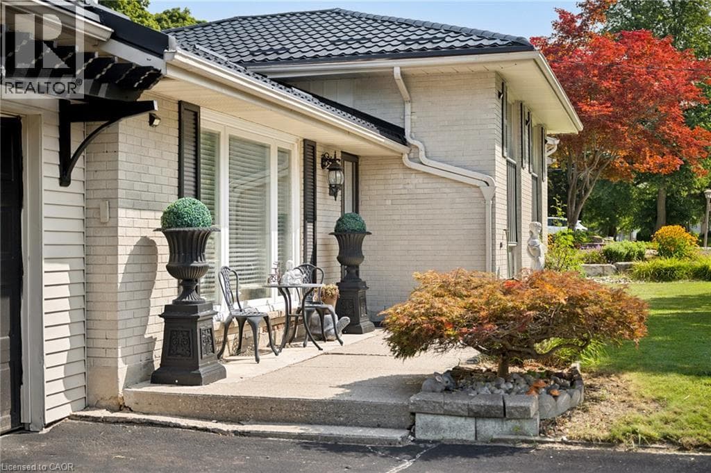Detached for sale at 285 STONYBROOK Drive, Meinzinger Park-Lakeside, Kitchener, Ontario, photo 6