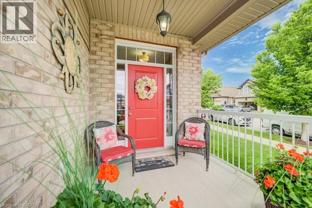 Detached for sale at 300 WATERVALE Crescent, Grand River South, Kitchener, Ontario, photo 4