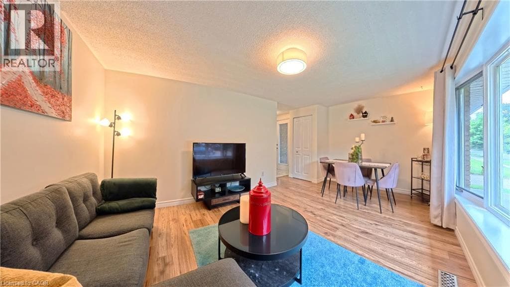 Detached for sale at 380 GRANGEWOOD Drive, University Downs, Waterloo, Ontario, photo 4