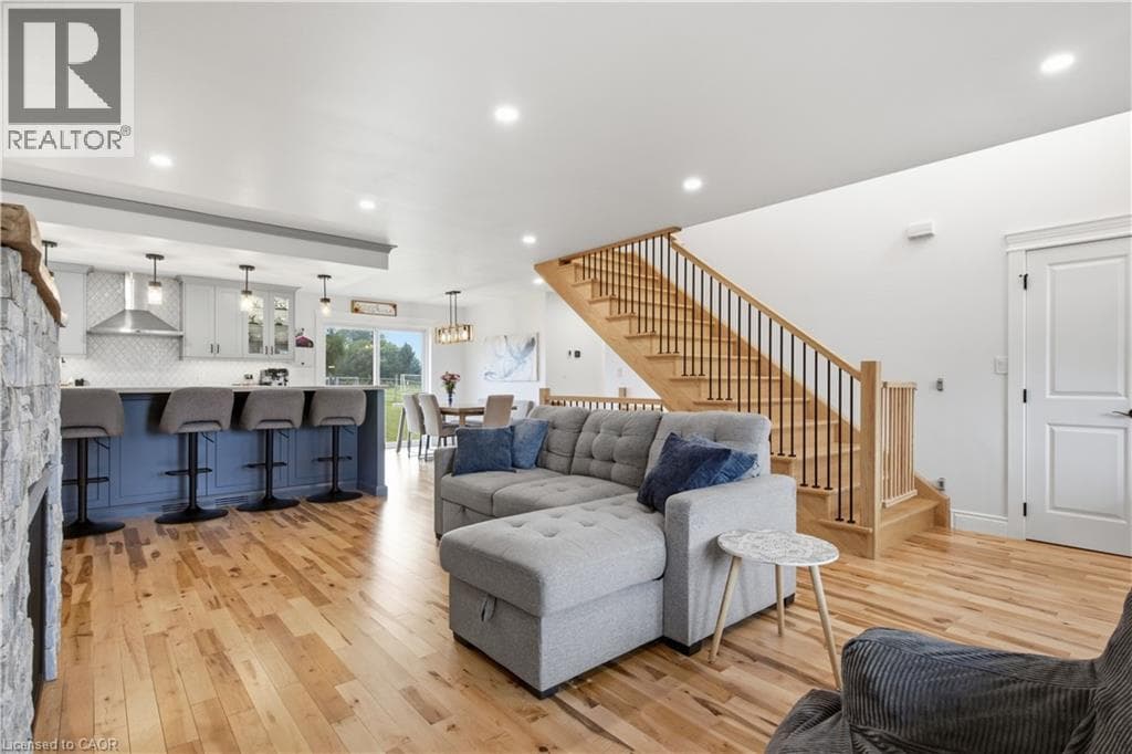 Detached for sale at 1238 SNYDER'S Road E, Baden, Wilmot, Ontario, photo 6