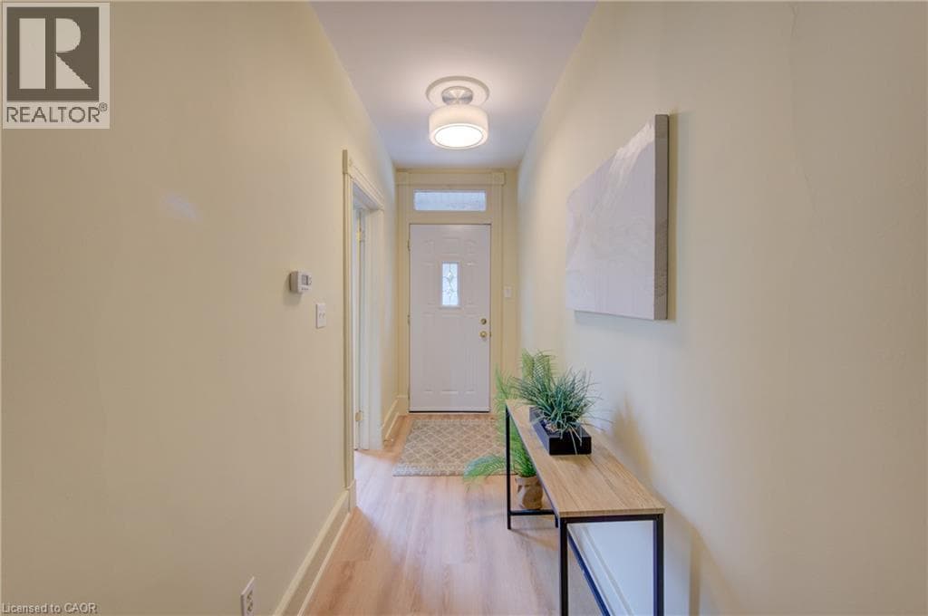 Semi-detached for sale at 9 SALISBURY Avenue, Downtown Galt, Cambridge, Ontario, photo 4