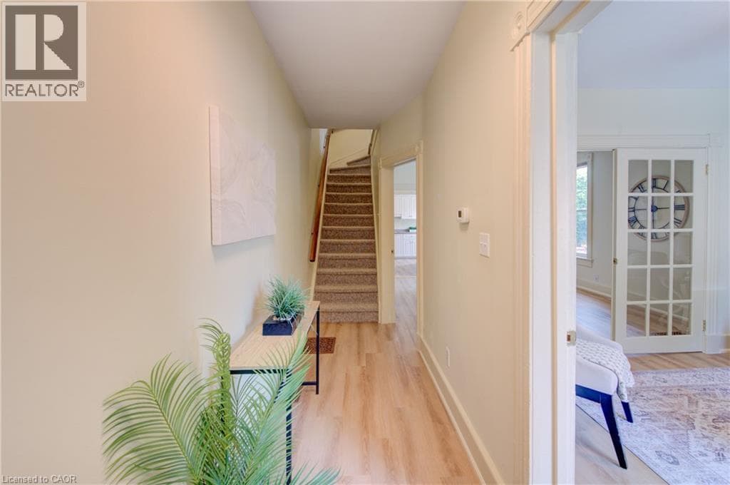 Semi-detached for sale at 9 SALISBURY Avenue, Downtown Galt, Cambridge, Ontario, photo 5