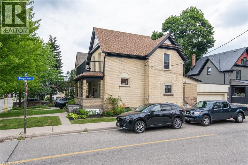 Multi-family for sale at 32 SAMUEL Street, Central Frederick, Kitchener, Ontario, photo 4