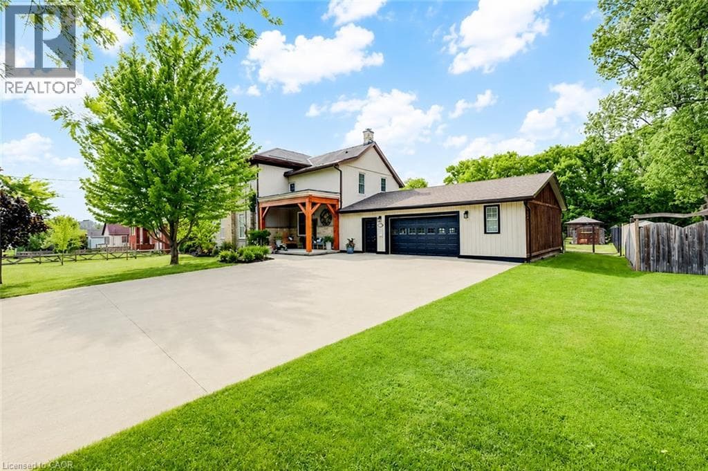 Detached for sale at 35 SCHWEITZER Street, Bridgeport East, Kitchener, Ontario, photo 2