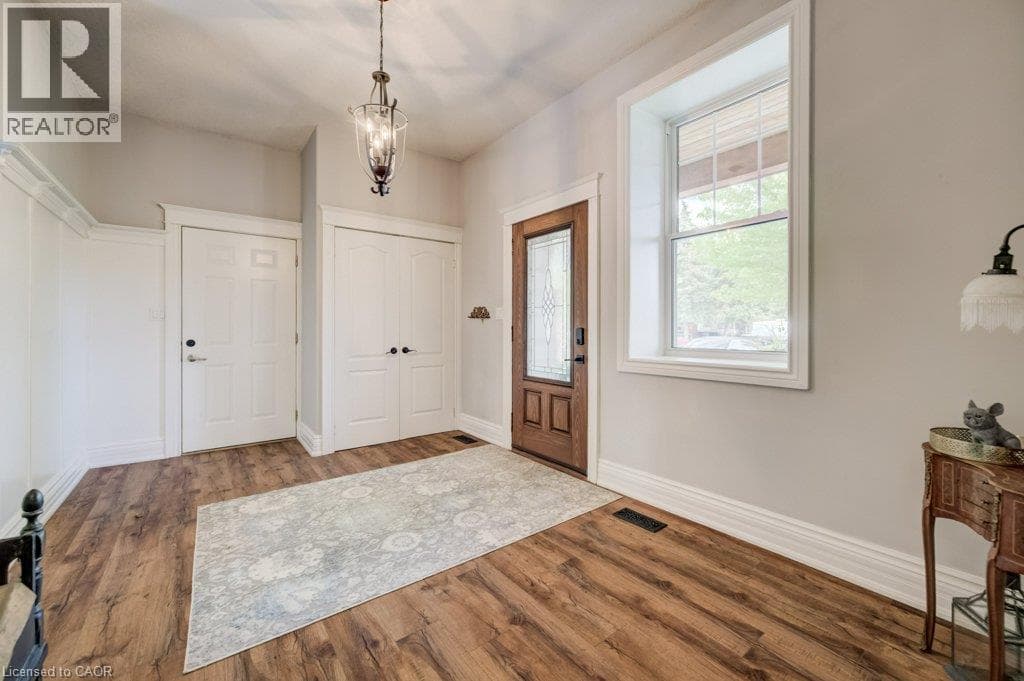 Detached for sale at 35 SCHWEITZER Street, Bridgeport East, Kitchener, Ontario, photo 4