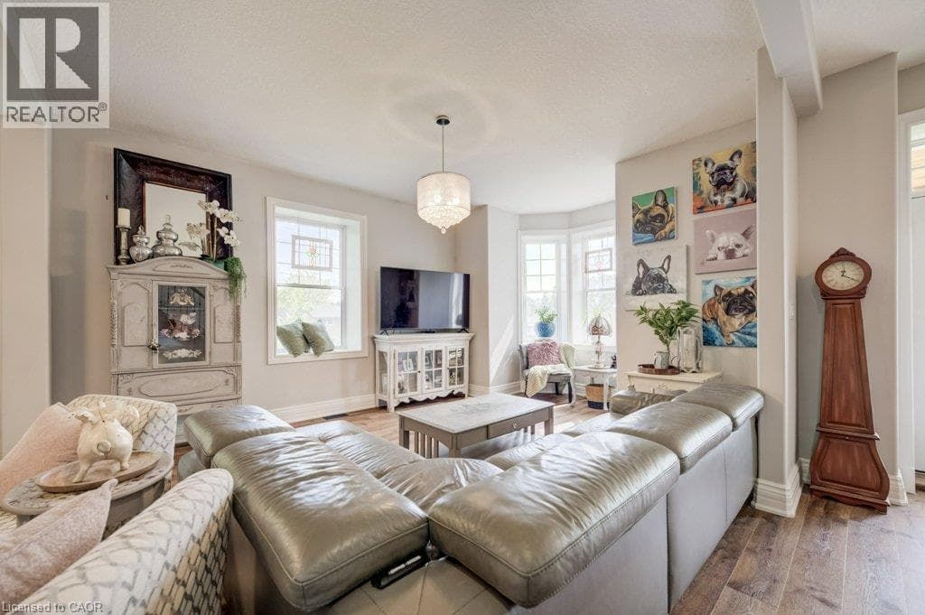 Detached for sale at 35 SCHWEITZER Street, Bridgeport East, Kitchener, Ontario, photo 9
