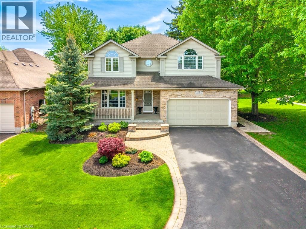 15 CAROLINIAN Lane
