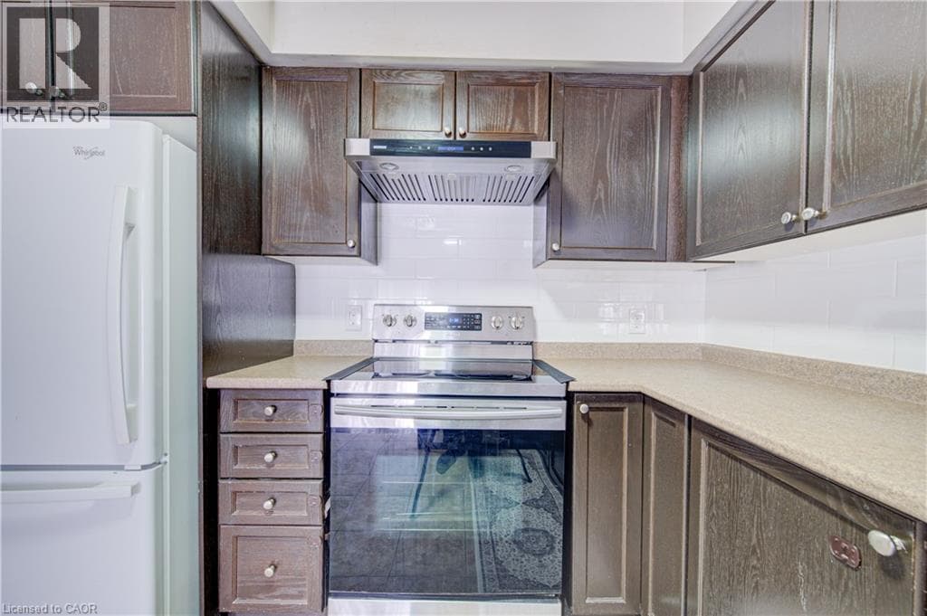 Townhouse for sale at 300 FALLOWFIELD Drive Unit# 21, Country Hills East, Kitchener, Ontario, photo 11