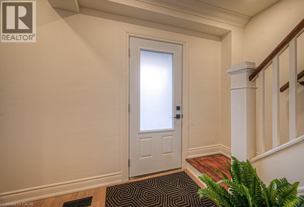 Detached for sale at 30 DUNBAR Road S, Uptown West, Waterloo, Ontario, photo 8
