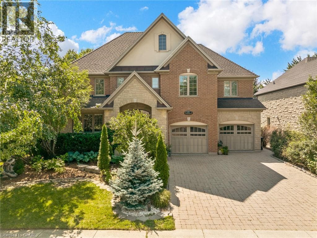 Detached for sale at 32 PENNSYLVANIA Crescent, Pioneer Tower West, Kitchener, Ontario, photo 2