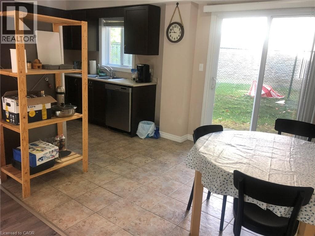 Townhouse for sale at 55 MOOREGATE Crescent Unit# 24, Victoria Hills, Kitchener, Ontario, photo 6