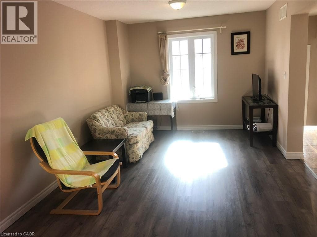 Townhouse for sale at 55 MOOREGATE Crescent Unit# 24, Victoria Hills, Kitchener, Ontario, photo 4