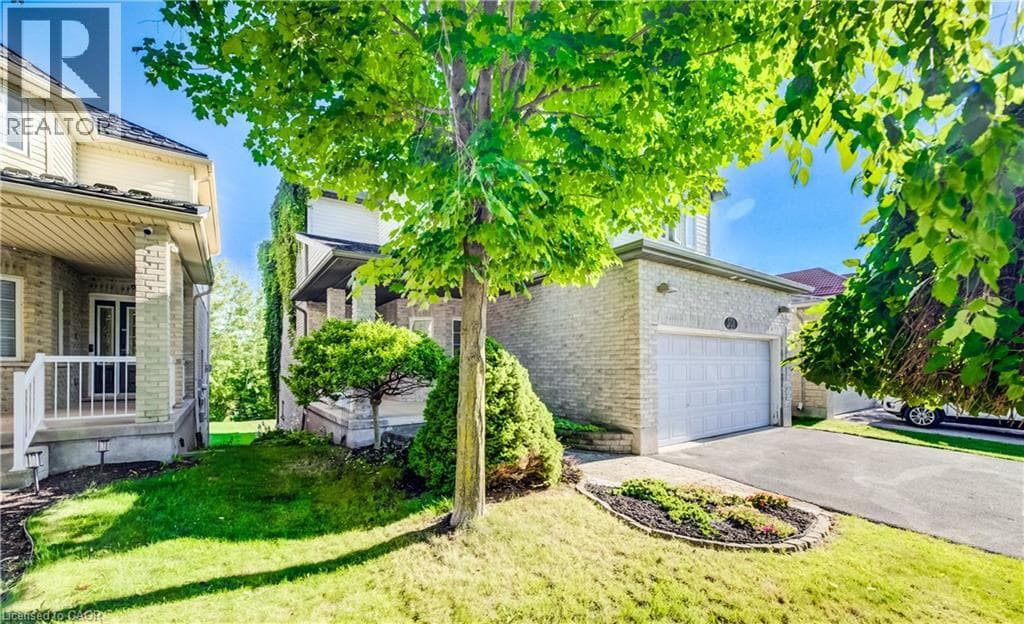 Detached for sale at 573 ROBERT FERRIE Drive, Doon South, Kitchener, Ontario, photo 2