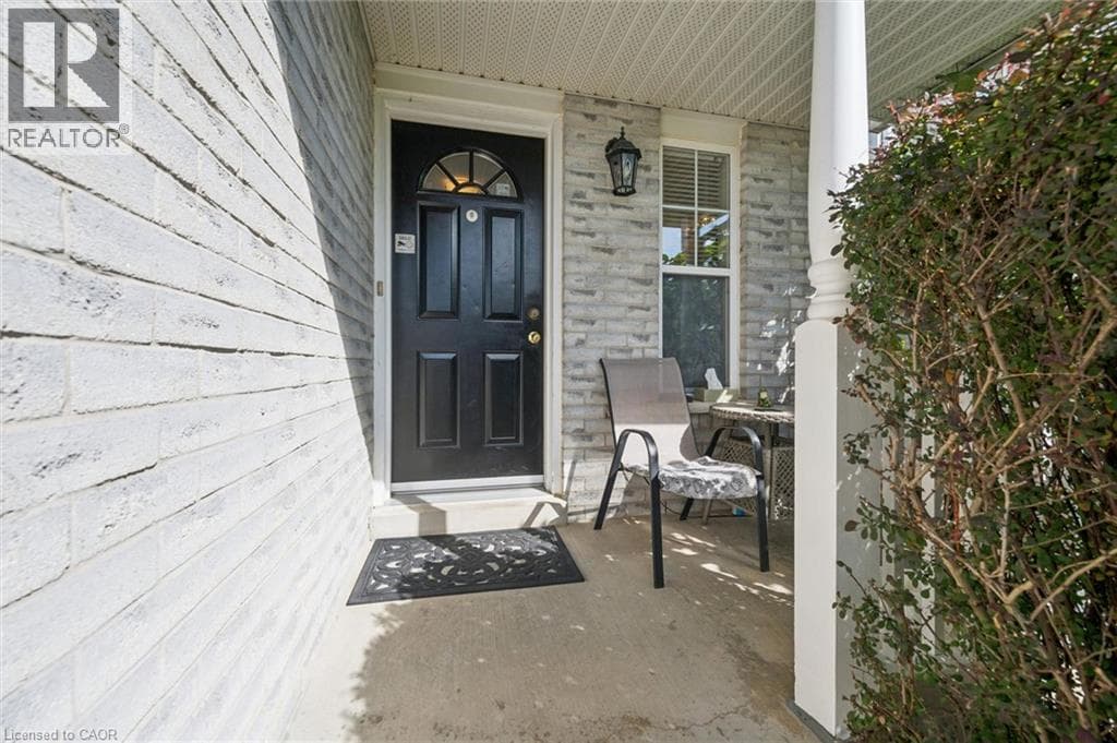 Detached for sale at 240 HILLTOP Drive, Ayr, North Dumfries, Ontario, photo 2