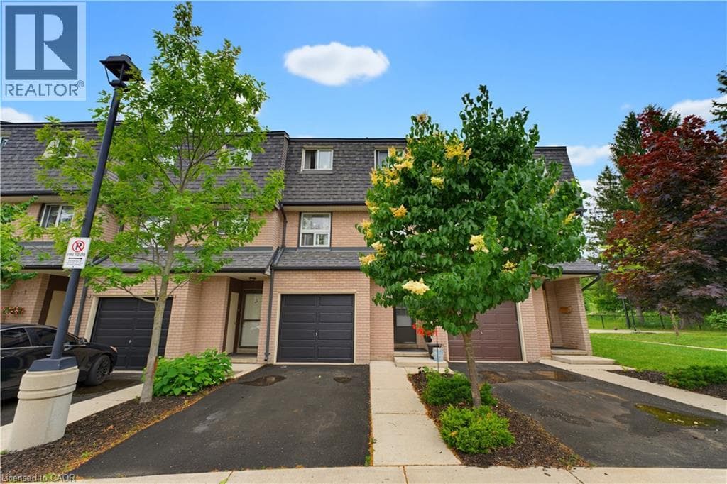 138 BLACKHORNE Drive Unit# 4