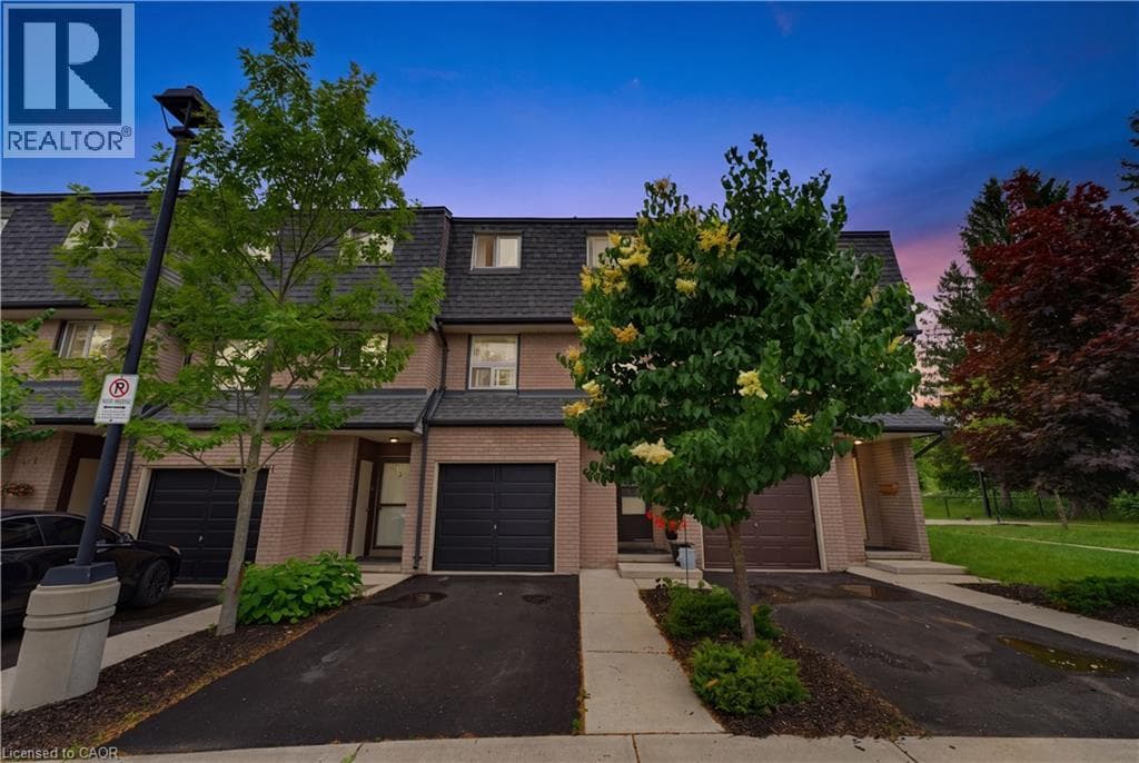Townhouse for sale at 138 BLACKHORNE Drive Unit# 4, Laurentian Hills, Kitchener, Ontario, photo 2