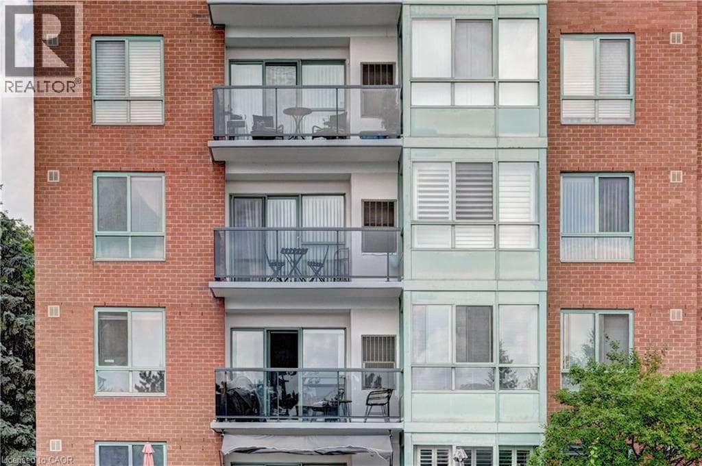 Apartment for sale at 30 BLUE SPRINGS Drive Unit# 305, Lincoln Heights, Waterloo, Ontario, photo 3