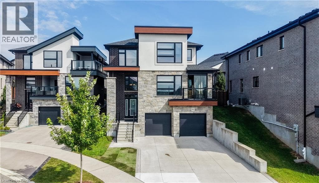 Detached for sale at 912 BLAIR CREEK Court, Doon South, Kitchener, Ontario, photo 2