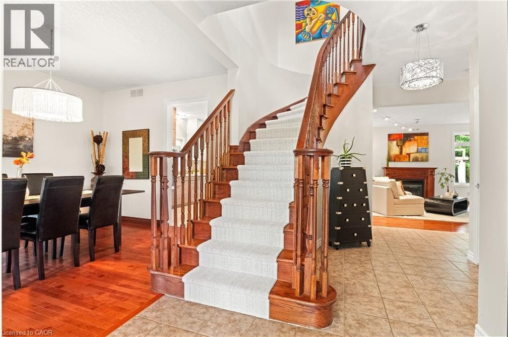 Detached for sale at 534 BIRCHLEAF Walk, Westvale, Waterloo, Ontario, photo 5