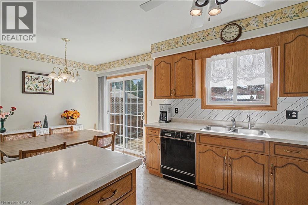 Detached for sale at 125 BLACKWELL Drive, Forest Heights, Kitchener, Ontario, photo 16