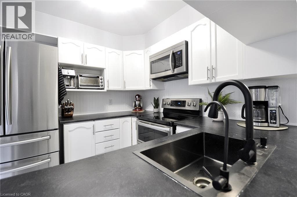 Detached for sale at 97 SACHA Road, Silverheights, Cambridge, Ontario, photo 9