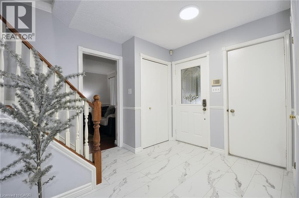 Detached for sale at 97 SACHA Road, Silverheights, Cambridge, Ontario, photo 3