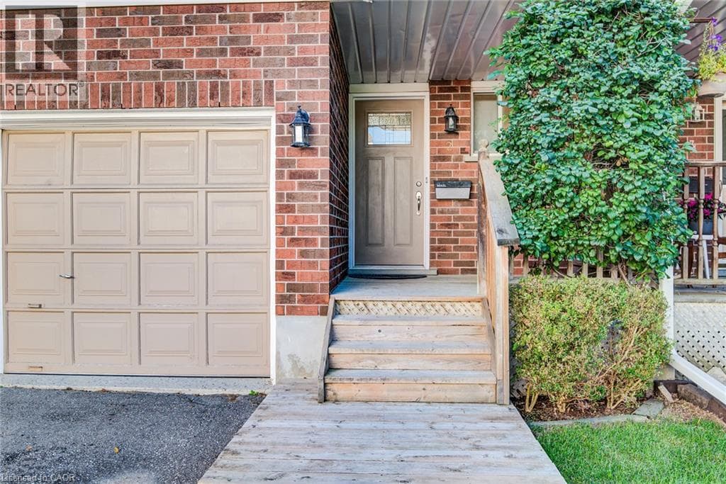 Townhouse for sale at 360 CORNRIDGE Place Unit# 2, Rummelhardt, Waterloo, Ontario, photo 4