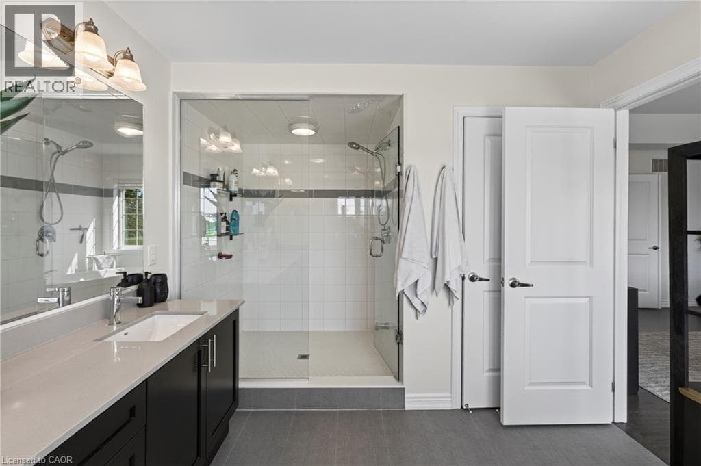 Detached for sale at 10 REISTWOOD Drive, Huron Park, Kitchener, Ontario, photo 29
