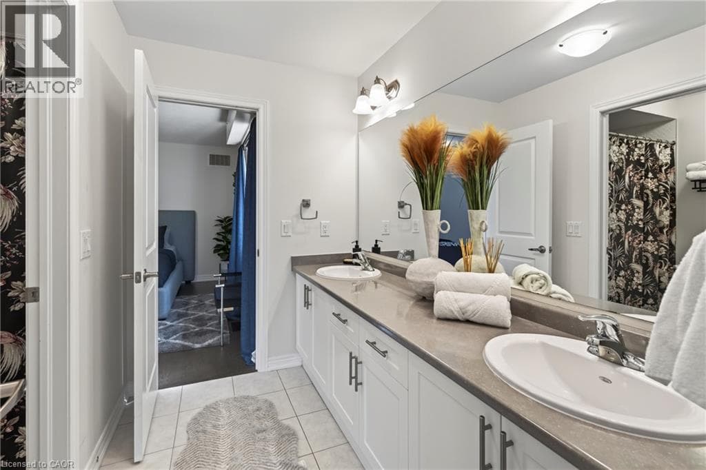 Detached for sale at 10 REISTWOOD Drive, Huron Park, Kitchener, Ontario, photo 32