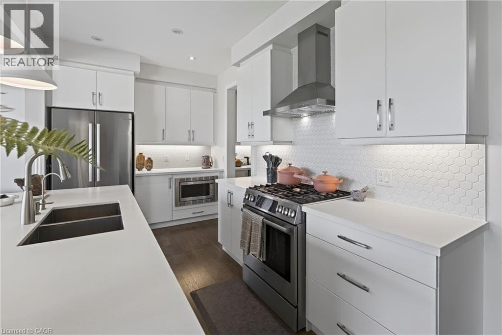 Detached for sale at 10 REISTWOOD Drive, Huron Park, Kitchener, Ontario, photo 15