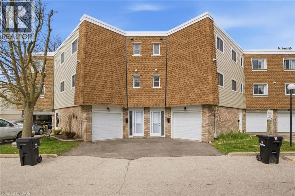 Townhouse for sale at 60 ELMSDALE Drive Unit# 46, Laurentian Hills, Kitchener, Ontario, photo 2