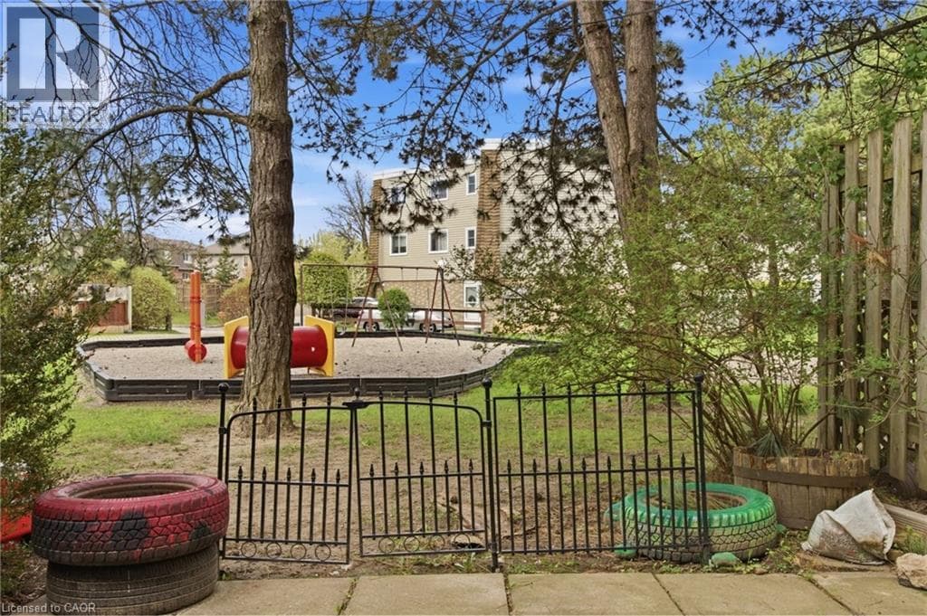 Townhouse for sale at 60 ELMSDALE Drive Unit# 46, Laurentian Hills, Kitchener, Ontario, photo 39