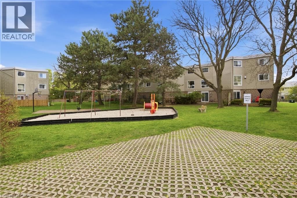 Townhouse for sale at 60 ELMSDALE Drive Unit# 46, Laurentian Hills, Kitchener, Ontario, photo 42