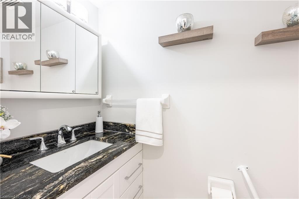 Townhouse for sale at 185 HIGHLAND Crescent Unit# 2, Victoria Hills, Kitchener, Ontario, photo 6