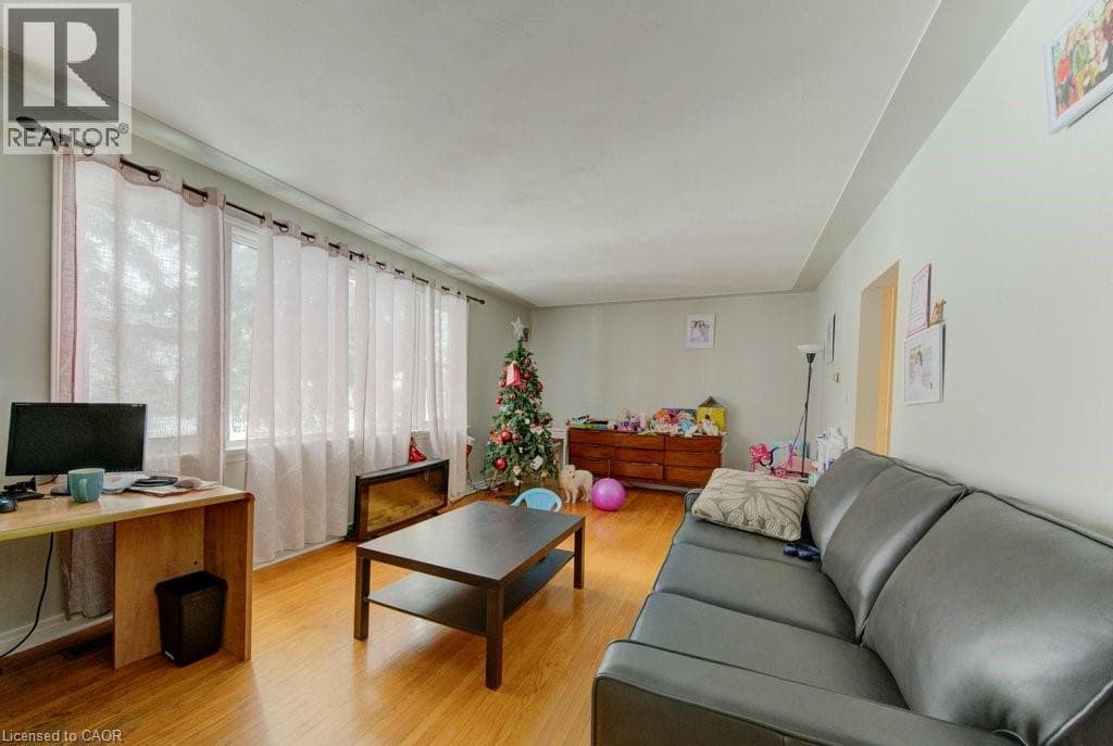 Multi-family for sale at 109 ETON Drive, Rosemount, Kitchener, Ontario, photo 2