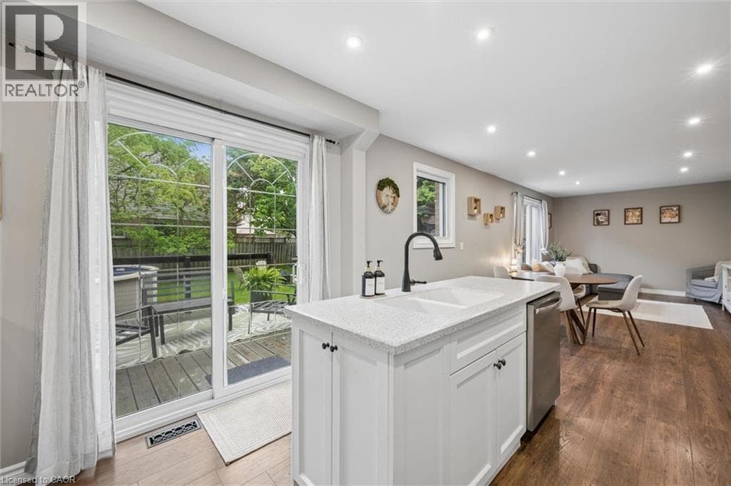 Detached for sale at 687 CHAMPLAIN Boulevard, Branchton Park, Cambridge, Ontario, photo 15