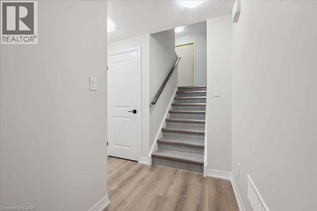 Townhouse for sale at 15 STAUFFER WOODS Trail Unit# 7, Doon South, Kitchener, Ontario, photo 5