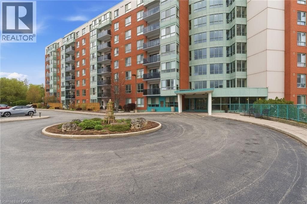 Apartment for sale at 30 BLUE SPRINGS Drive Unit# 215, Lincoln Heights, Waterloo, Ontario, photo 8