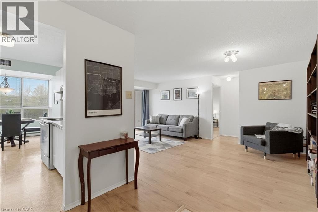 Apartment for sale at 30 BLUE SPRINGS Drive Unit# 215, Lincoln Heights, Waterloo, Ontario, photo 9