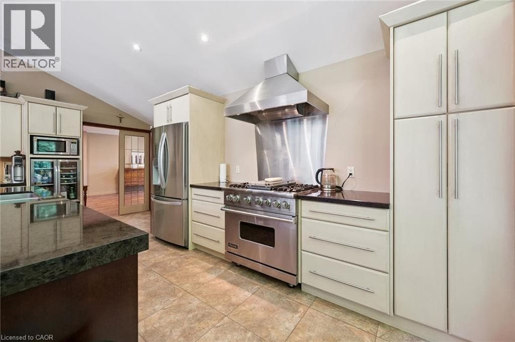 Detached for sale at 410 AVENUE Road, Shades Mills, Cambridge, Ontario, photo 9
