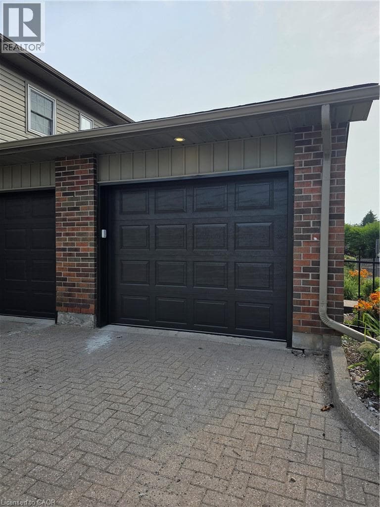 Townhouse for sale at 250 KEATS Way Unit# 6, Beechwood Park, Waterloo, Ontario, photo 2