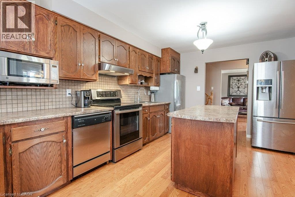 Detached for sale at 108 QUEENSWAY Drive, St. Jacobs, Woolwich, Ontario, photo 19