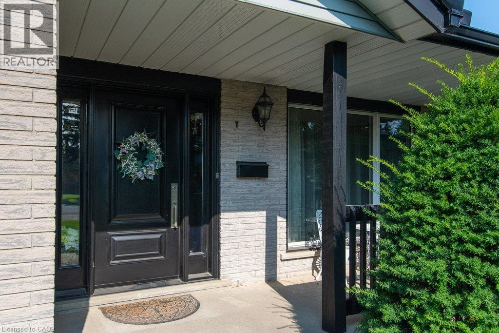Detached for sale at 108 QUEENSWAY Drive, St. Jacobs, Woolwich, Ontario, photo 6