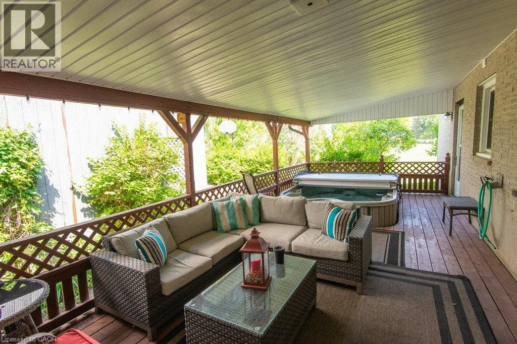 Detached for sale at 108 QUEENSWAY Drive, St. Jacobs, Woolwich, Ontario, photo 39