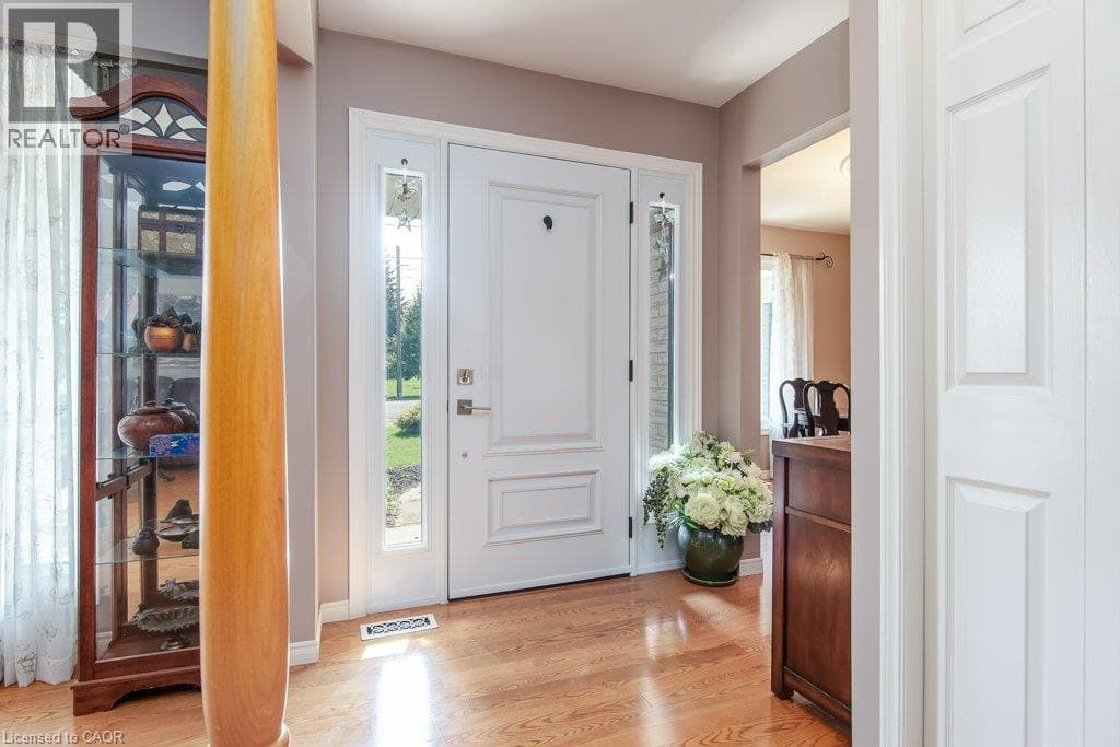 Detached for sale at 108 QUEENSWAY Drive, St. Jacobs, Woolwich, Ontario, photo 8
