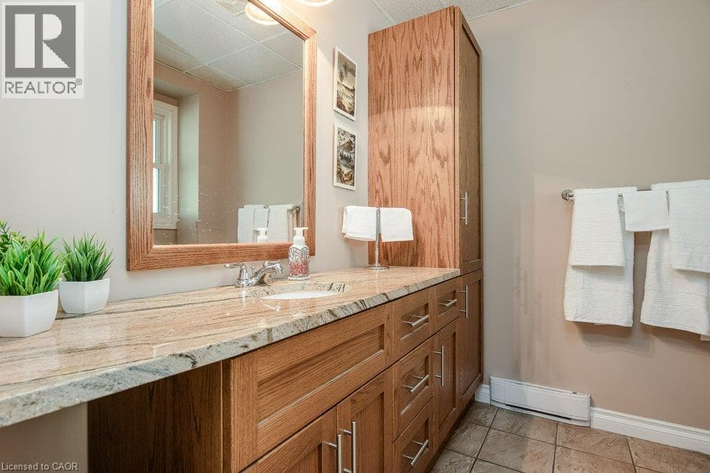 Detached for sale at 108 QUEENSWAY Drive, St. Jacobs, Woolwich, Ontario, photo 34