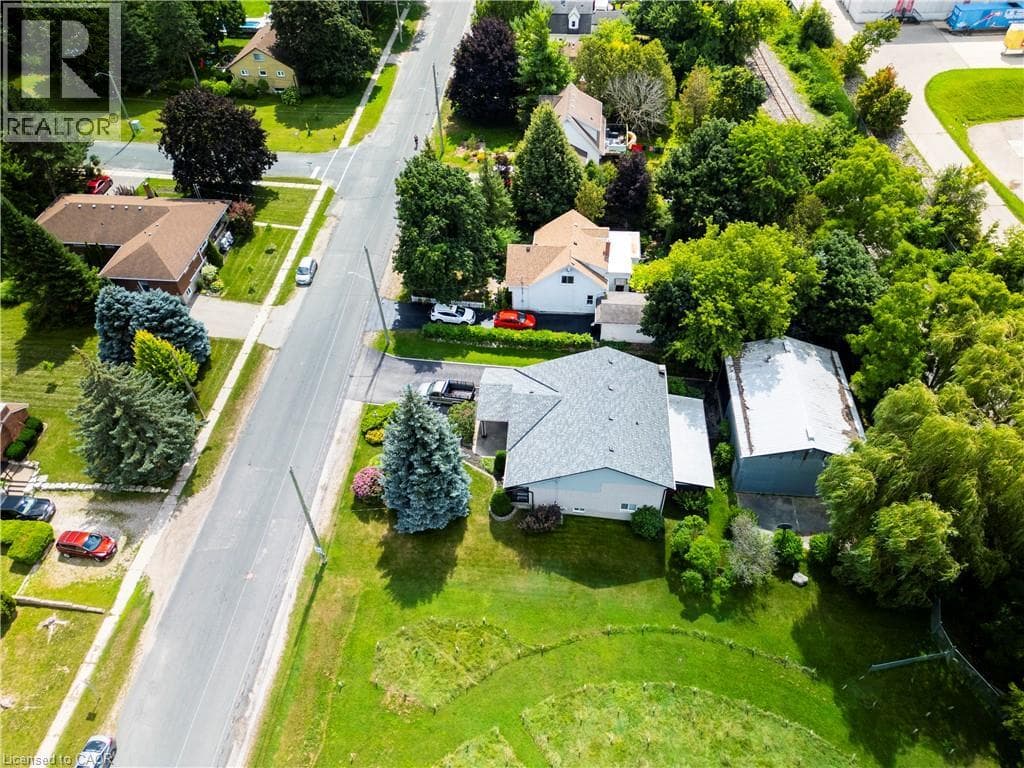 Detached for sale at 108 QUEENSWAY Drive, St. Jacobs, Woolwich, Ontario, photo 2