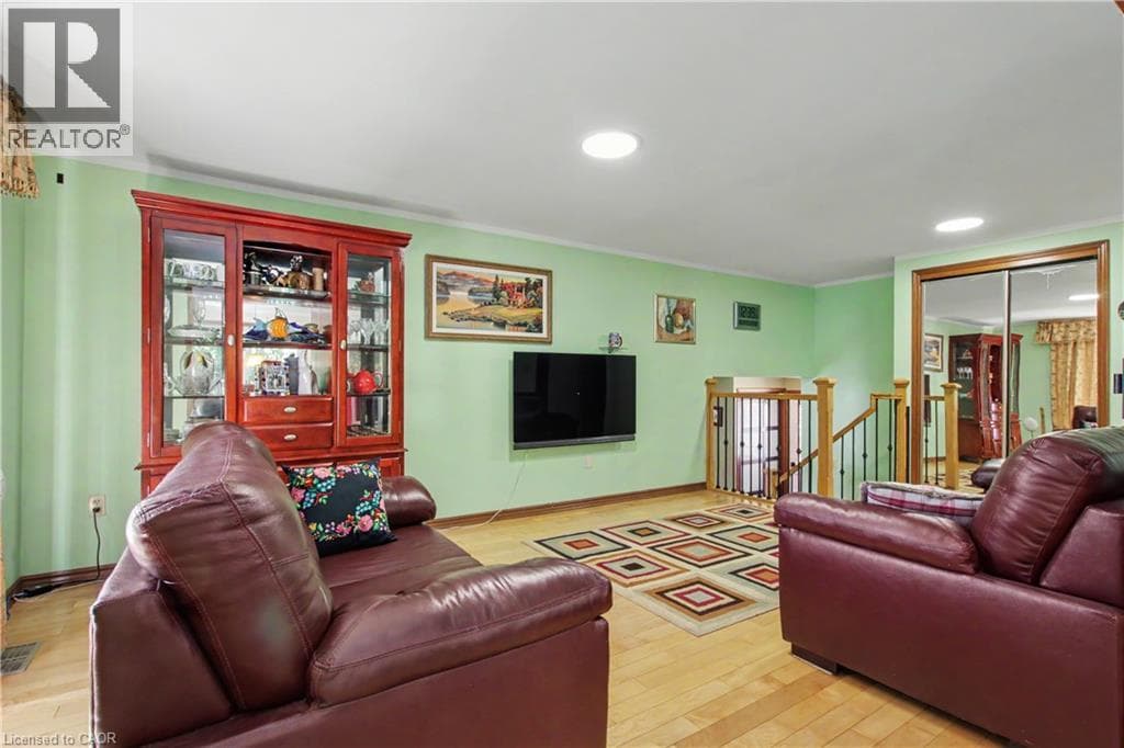 Detached for sale at 16 MAIN Street, Ayr, North Dumfries, Ontario, photo 9
